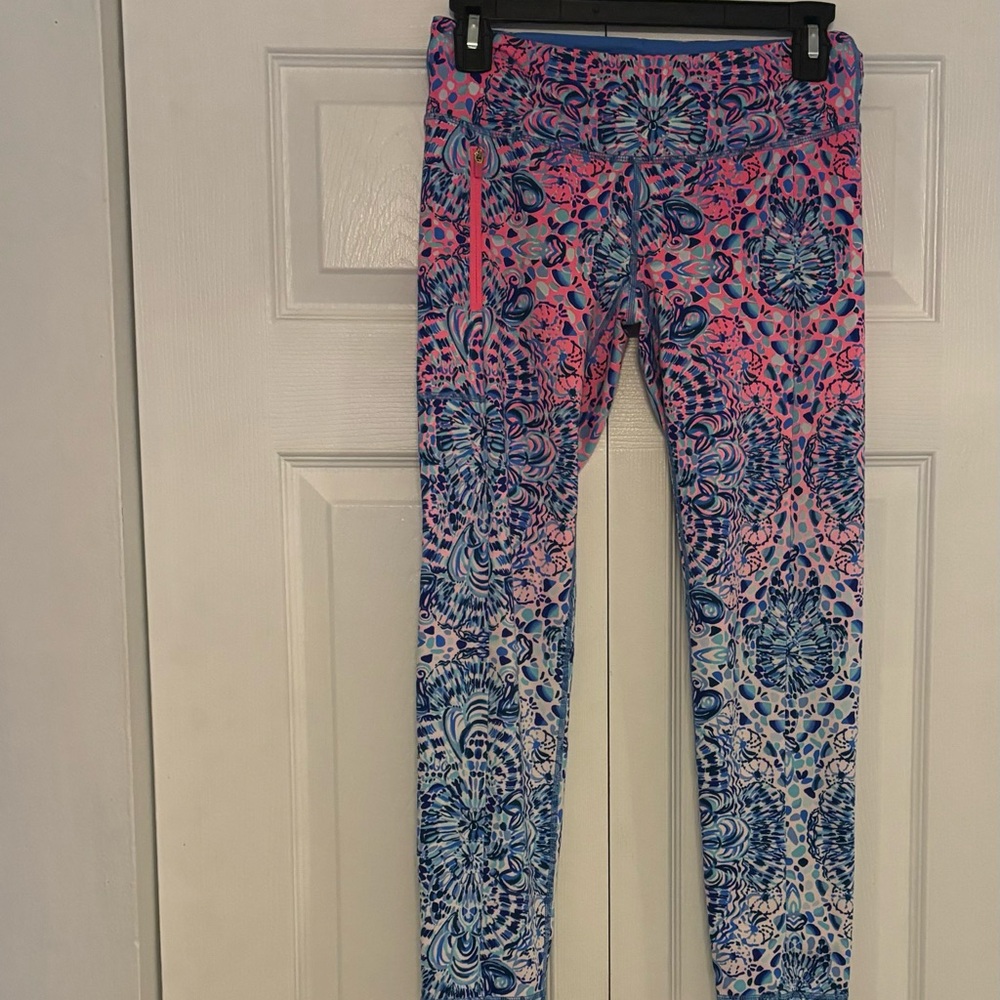 Lilly PulitzerCall My Shell Phone UPF 50 Flexletic Weekender leggings Sz Small